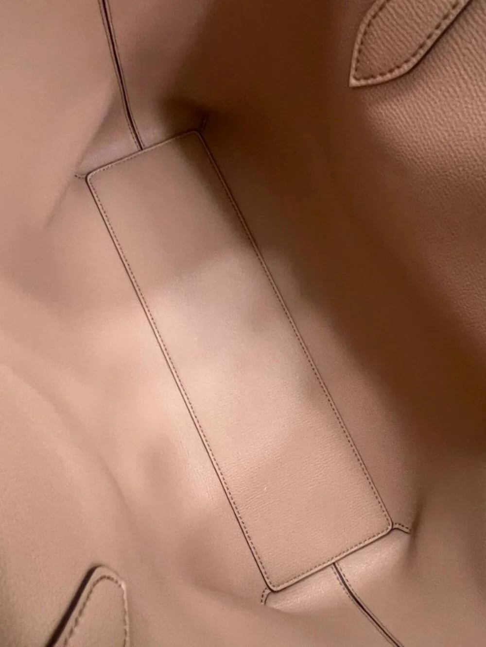 Burberry Medium Reversible House Check & Camel Leather Tote Bag - Picture 4 of 5